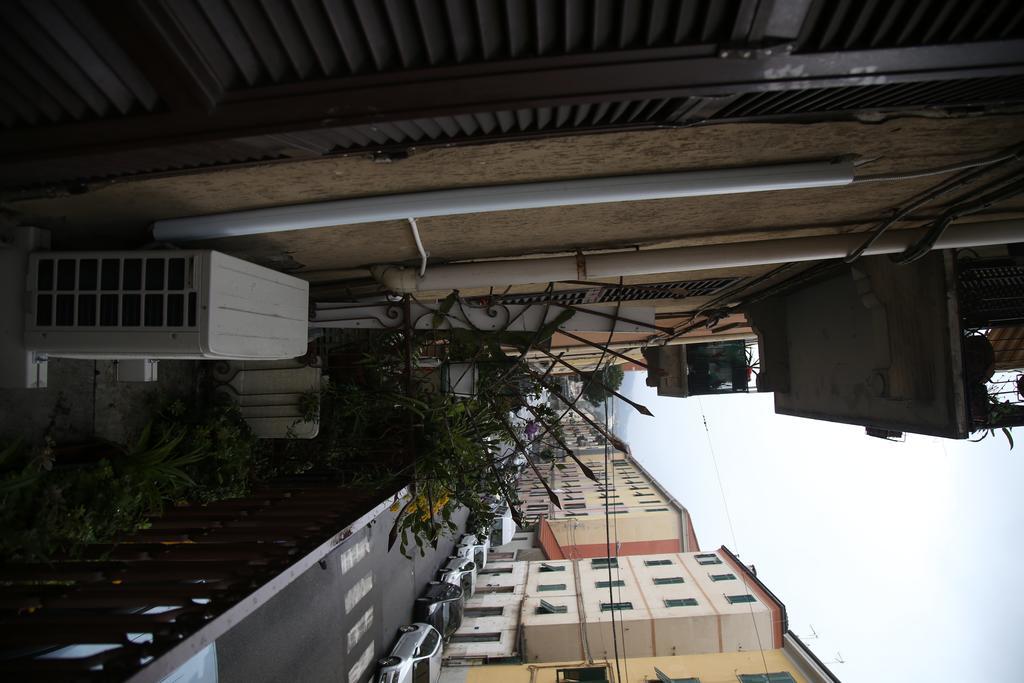 Bella Napoli Guesthouse Trattoria Pizzeria La Spezia Exterior foto