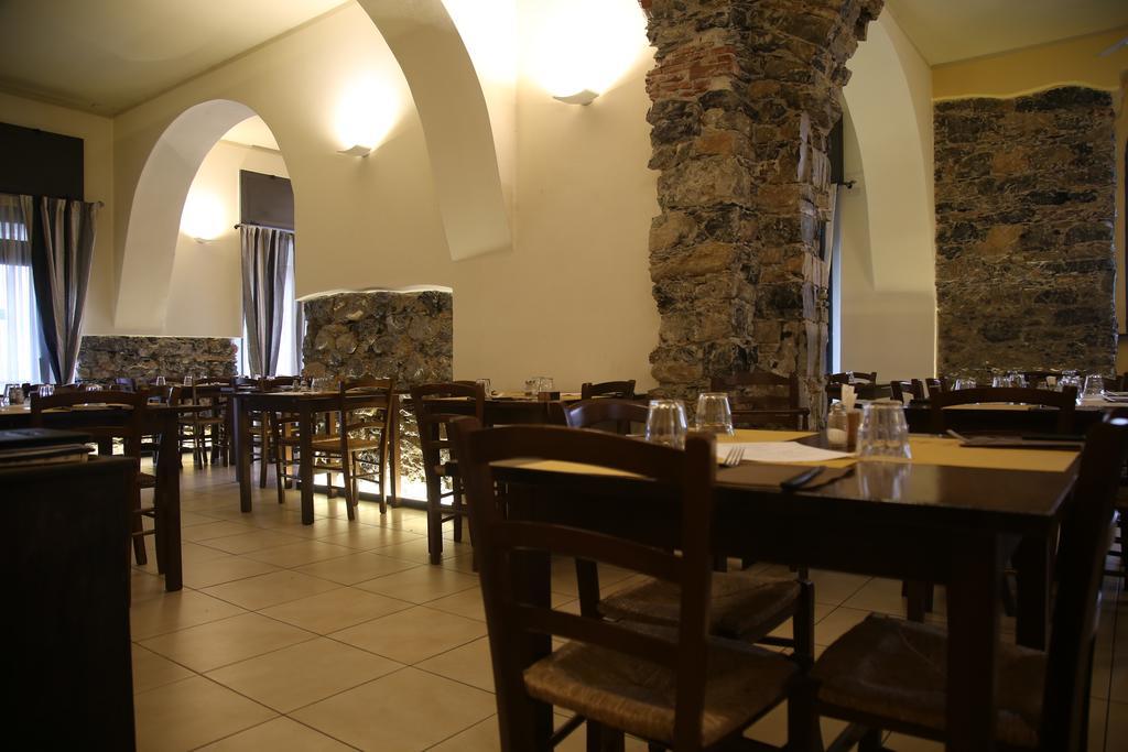 Bella Napoli Guesthouse Trattoria Pizzeria La Spezia Exterior foto